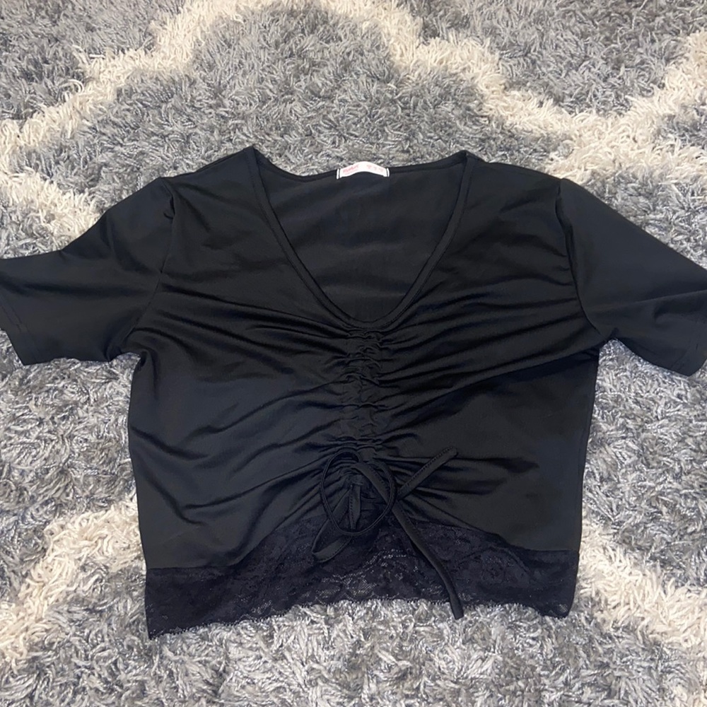 Black Cropped Tee